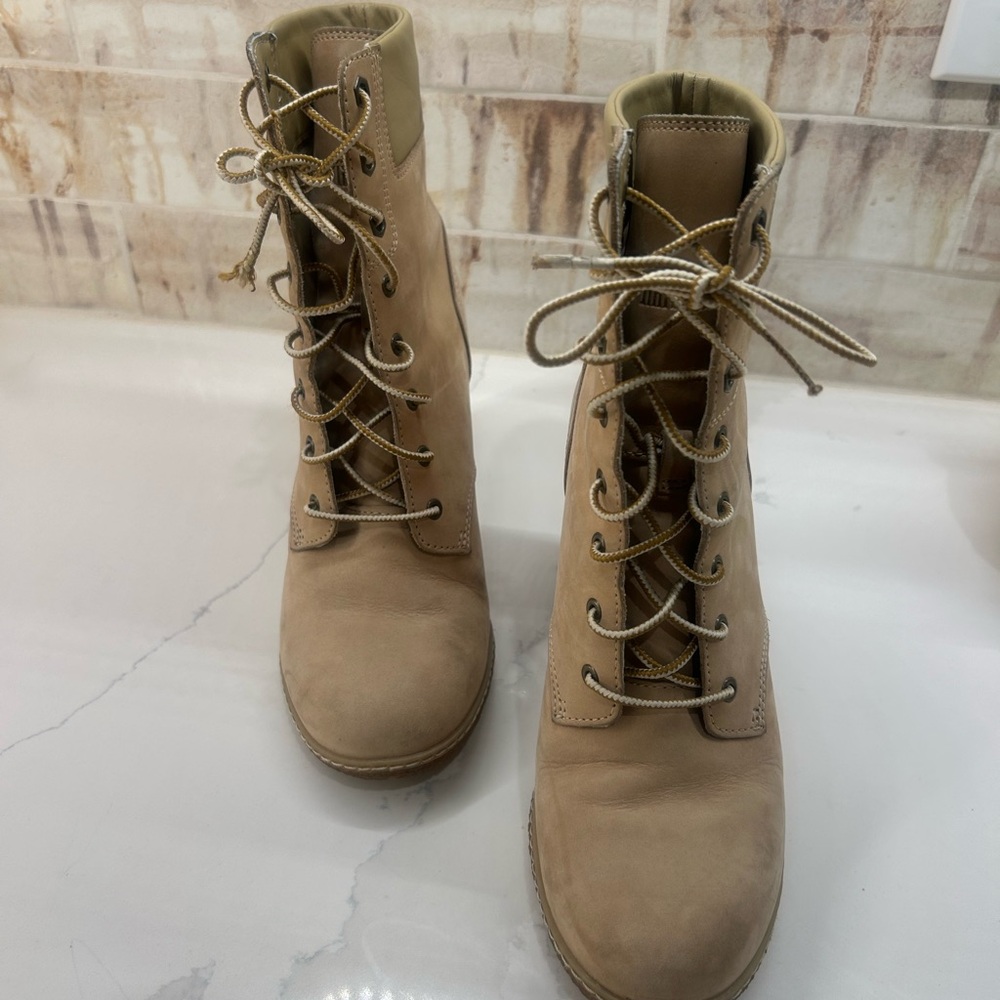 Timberland Tan Lace Up Boots with Rugged Sole